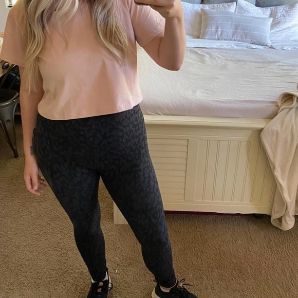 ‼️NWOT‼️Ripped/distressed cropped tee - Picture 1 of 8